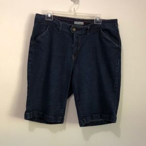 Levi denim shorts size 18